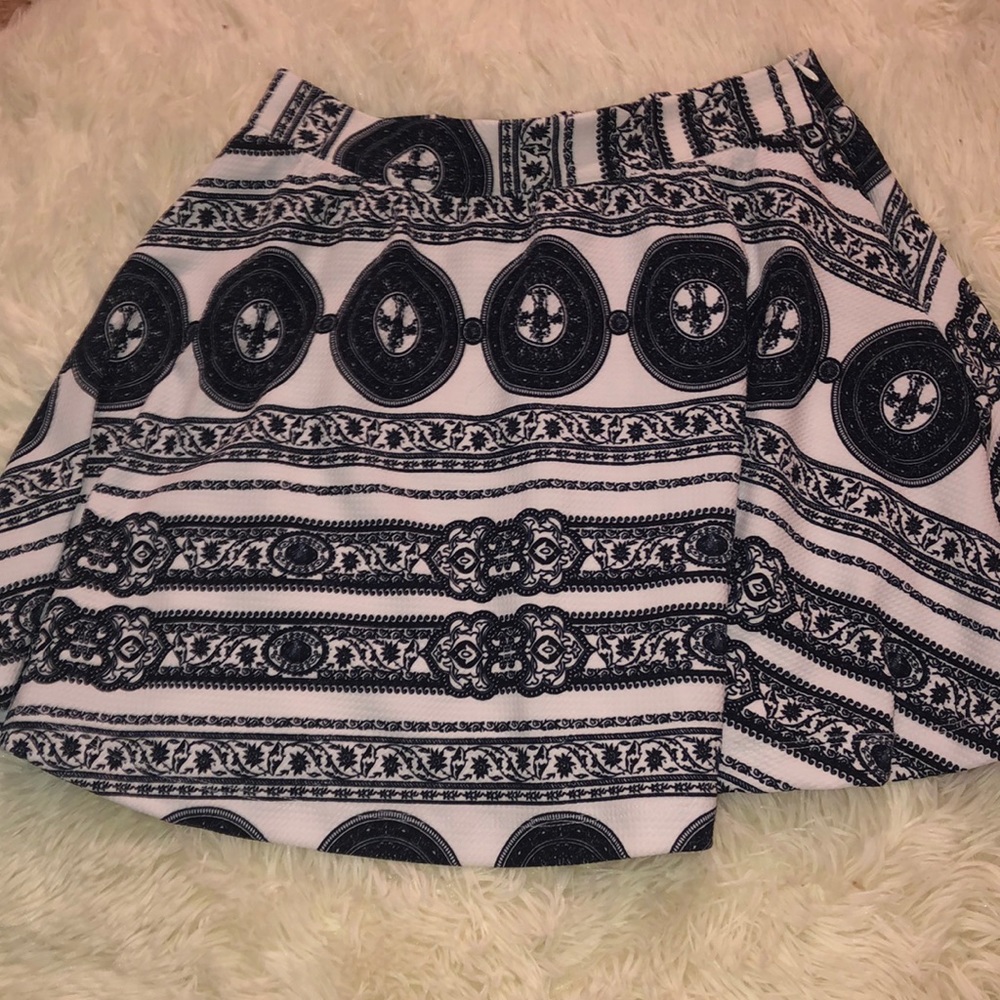 Patterned skirt